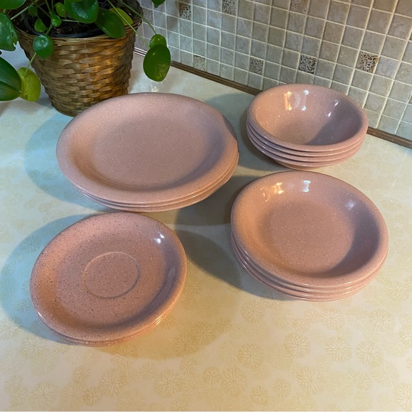 Vintage 14 piece Pink Speckled Granite Japan Stonware plate set Barbiecore - Picture 9 of 14